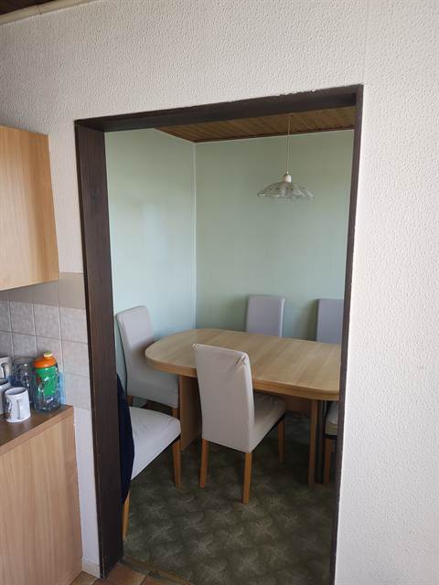 Essplatz neben der Küche (6,2 m²)